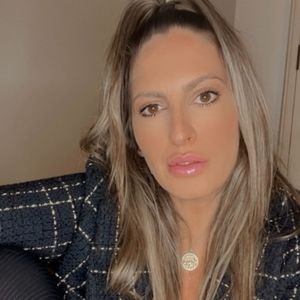 Meet your Posher, Avery